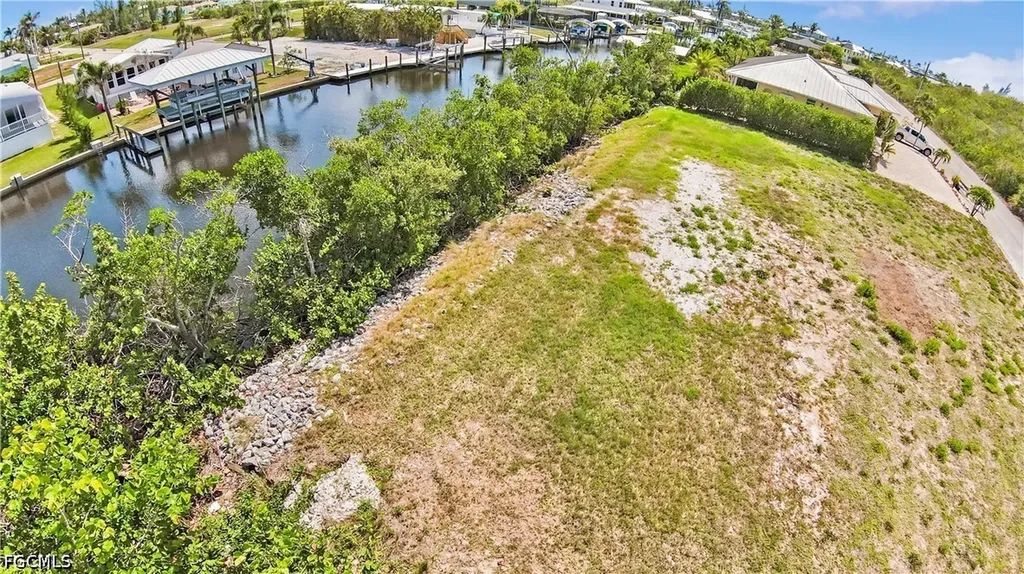 2807 Cussell Drive St. James City FL 33956