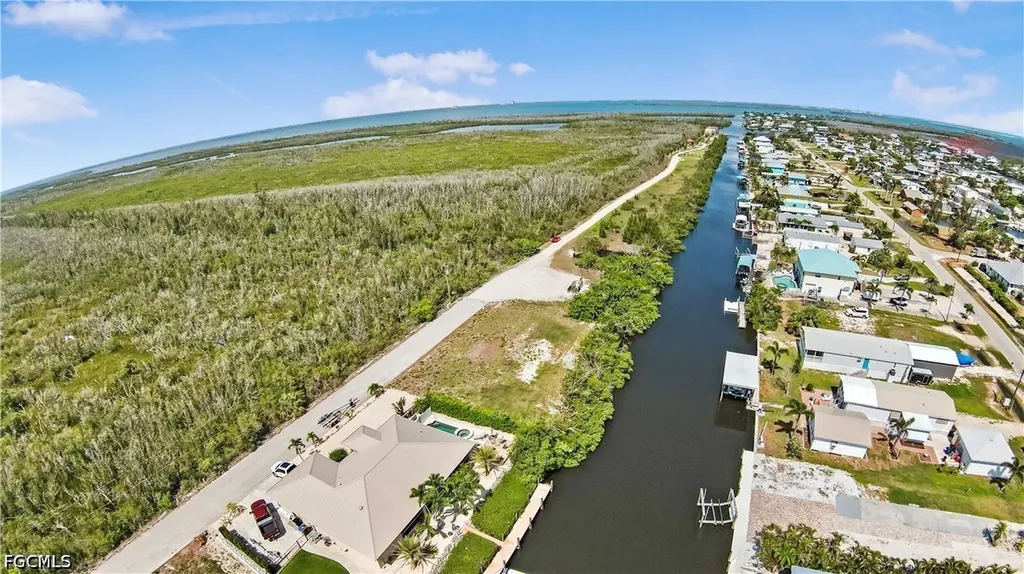 2807 Cussell Drive St. James City FL 33956