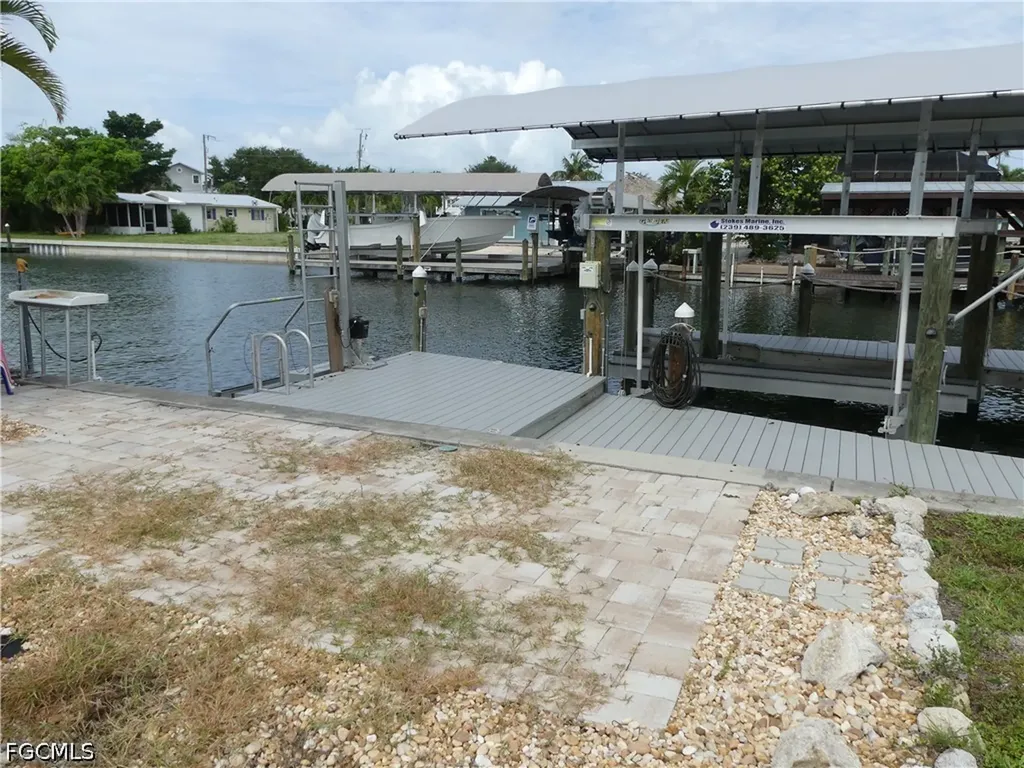 2371 Sycamore Street St. James City FL 33956