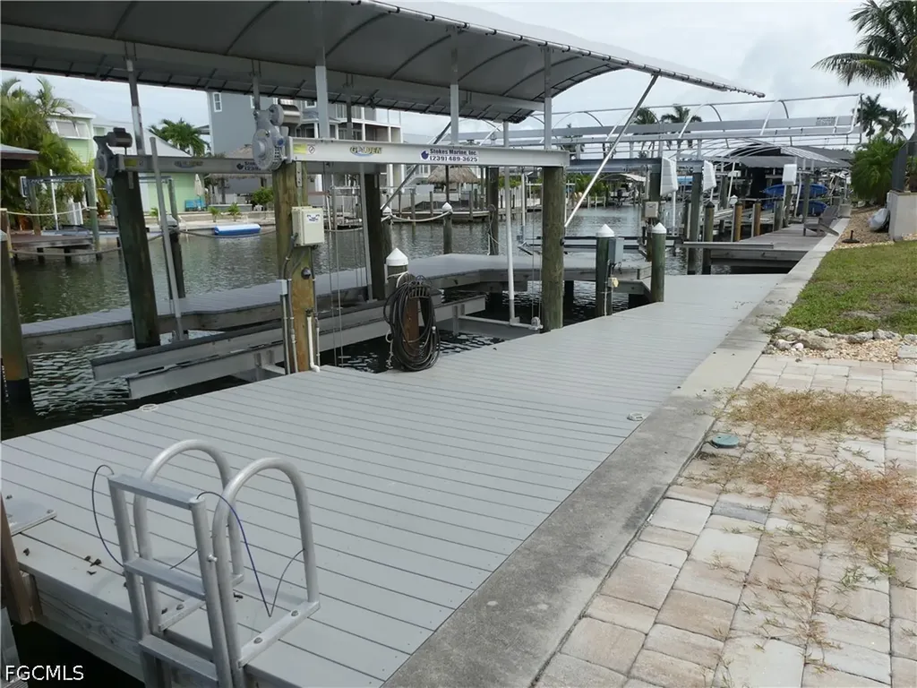 2371 Sycamore Street St. James City FL 33956