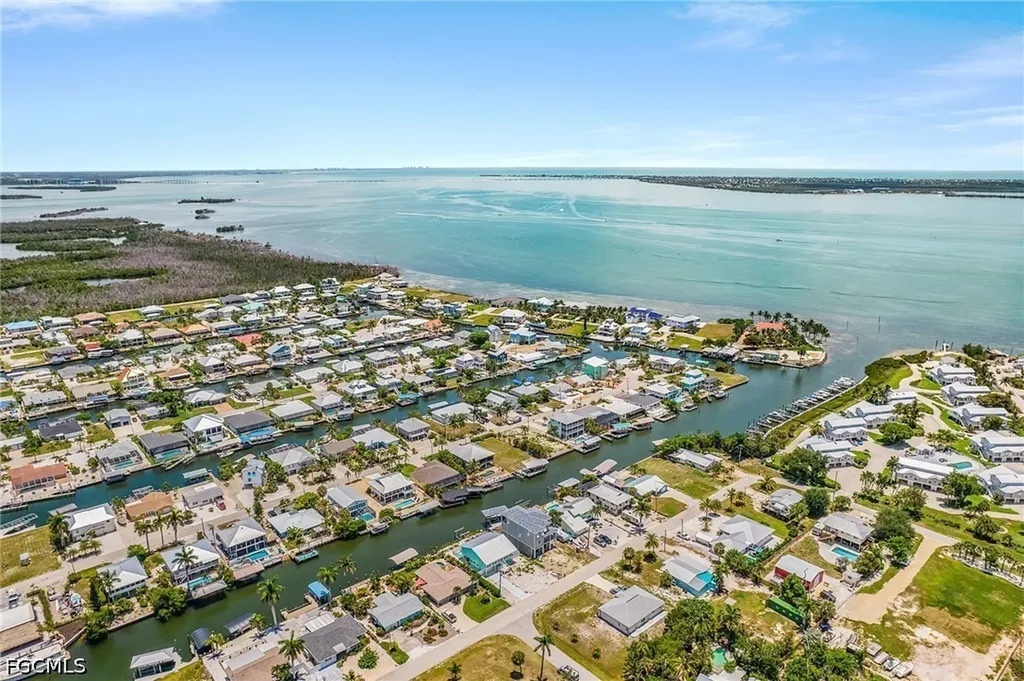 2371 Sycamore Street St. James City FL 33956