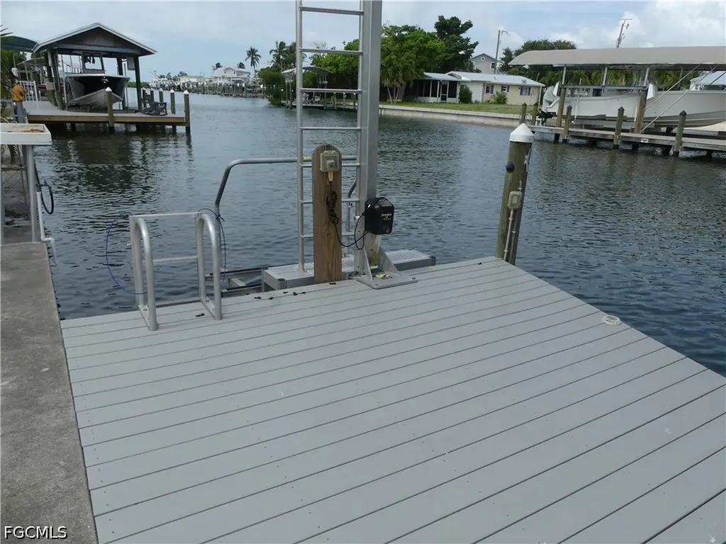 2371 Sycamore Street St. James City FL 33956