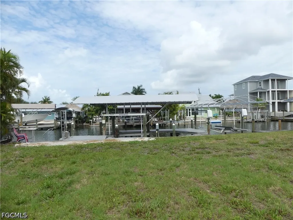 2371 Sycamore Street St. James City FL 33956