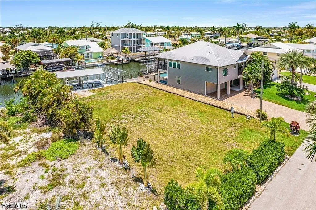 2371 Sycamore Street St. James City FL 33956