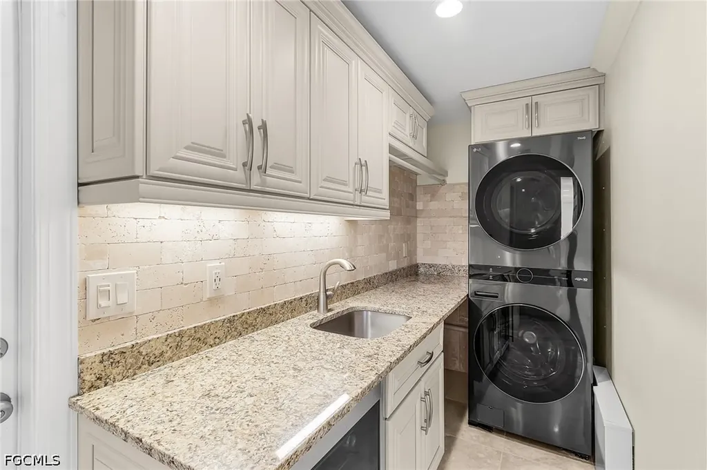 5985 Baker Court Fort Myers FL 33919