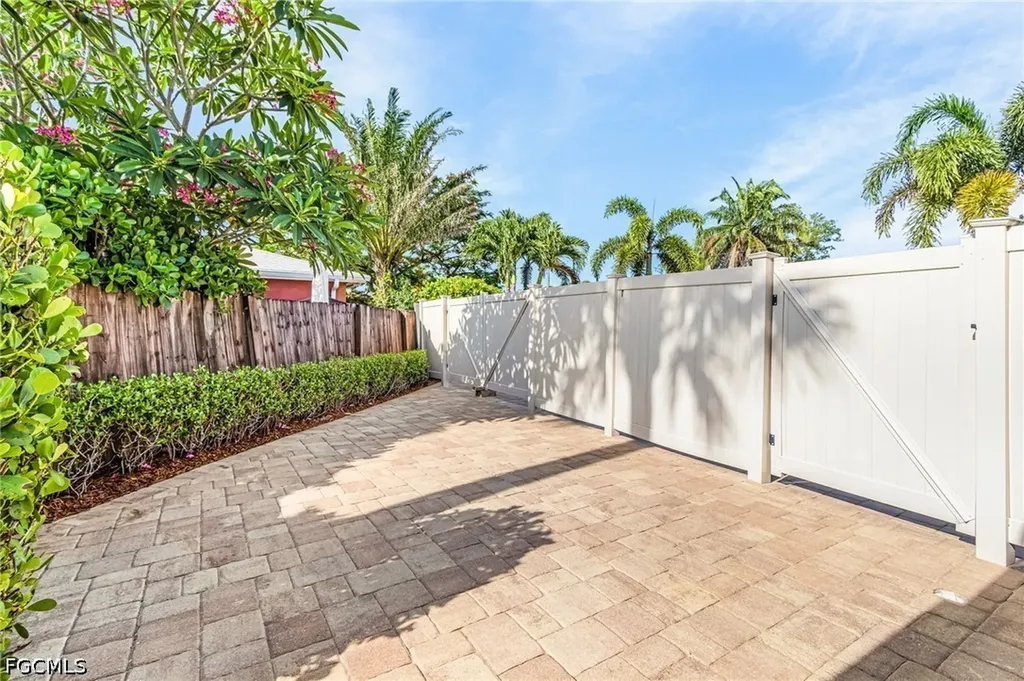 5985 Baker Court Fort Myers FL 33919