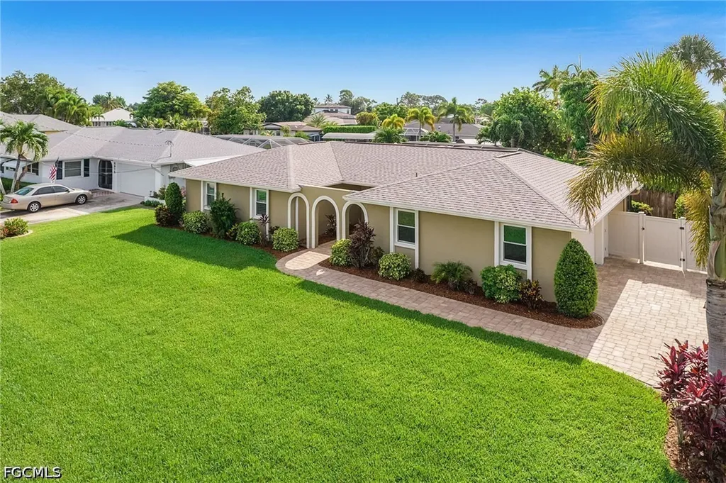 5985 Baker Court Fort Myers FL 33919