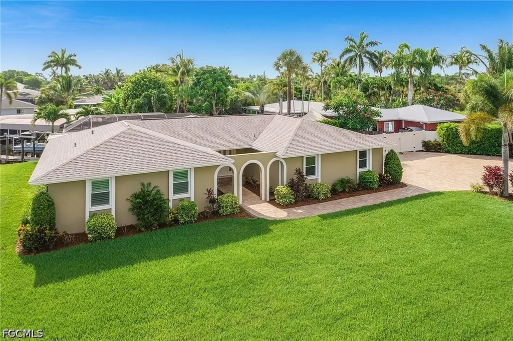 5985 Baker Court Fort Myers FL 33919