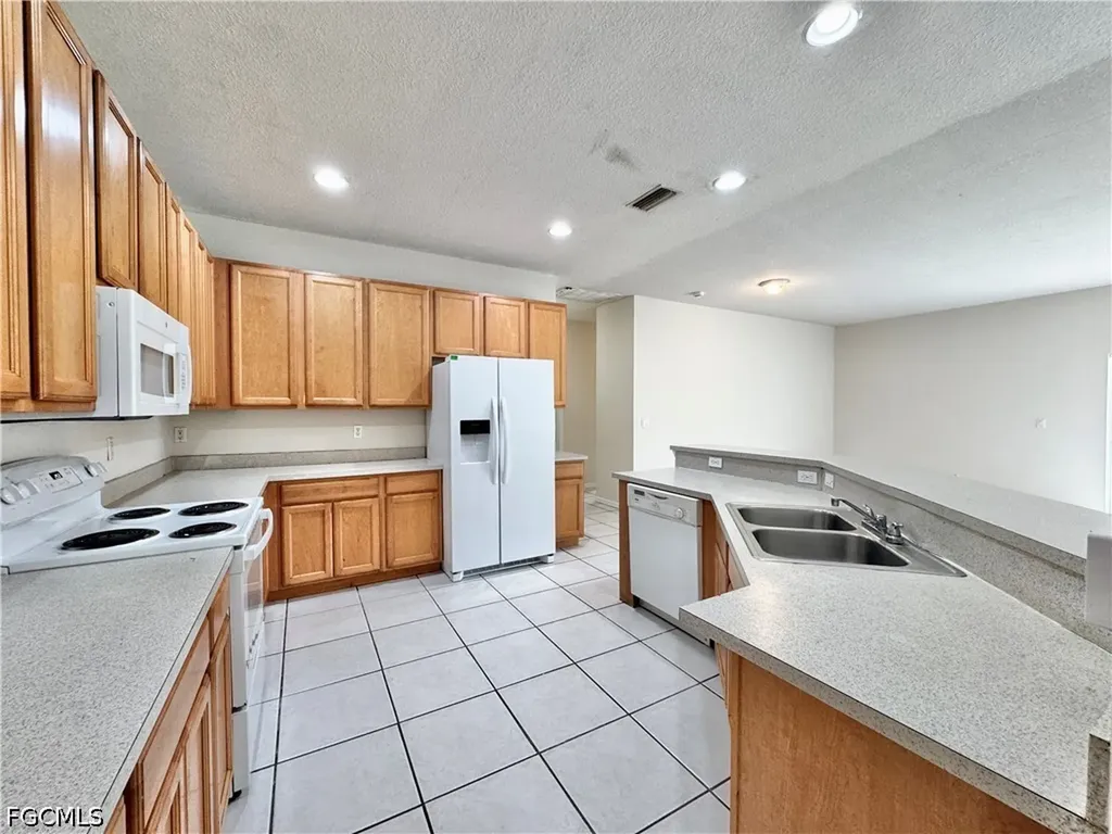 530 Kilgour Avenue Lehigh Acres FL 33974