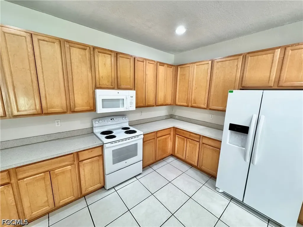 530 Kilgour Avenue Lehigh Acres FL 33974