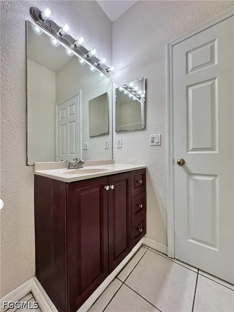 530 Kilgour Avenue Lehigh Acres FL 33974