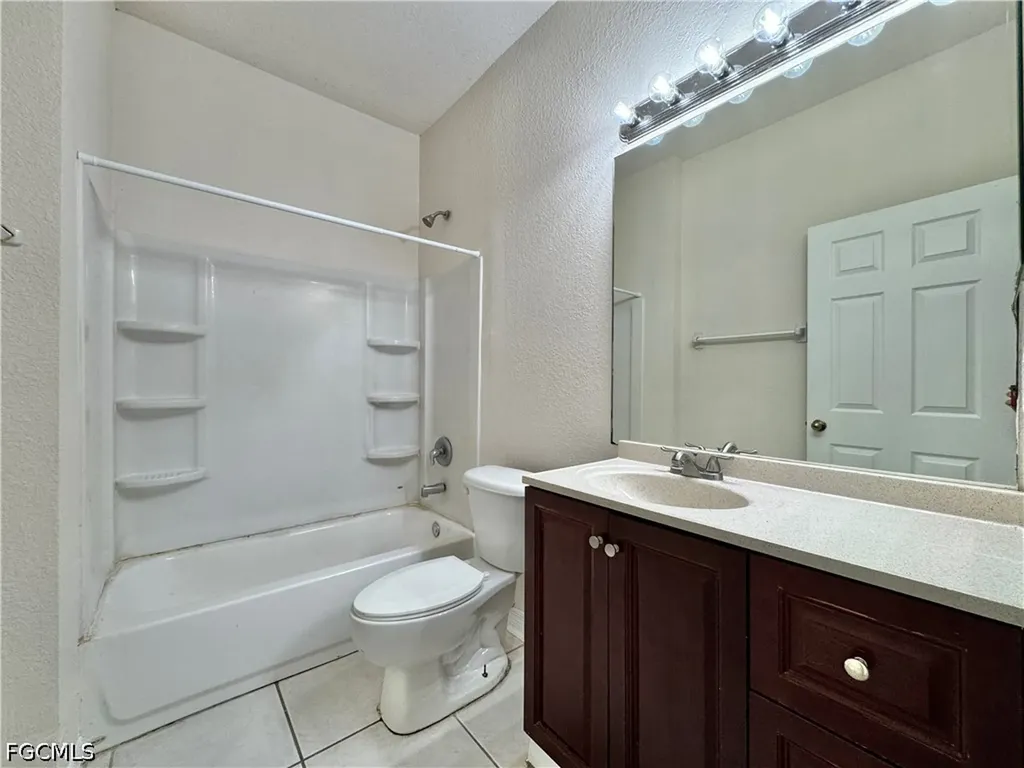 530 Kilgour Avenue Lehigh Acres FL 33974