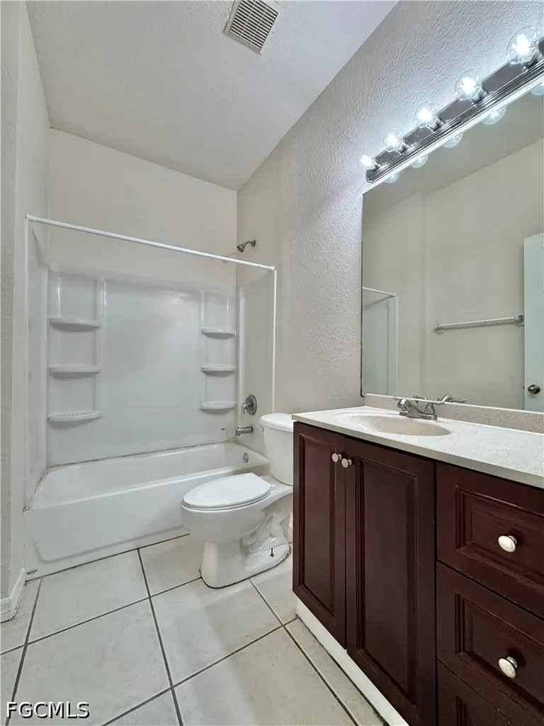 530 Kilgour Avenue Lehigh Acres FL 33974