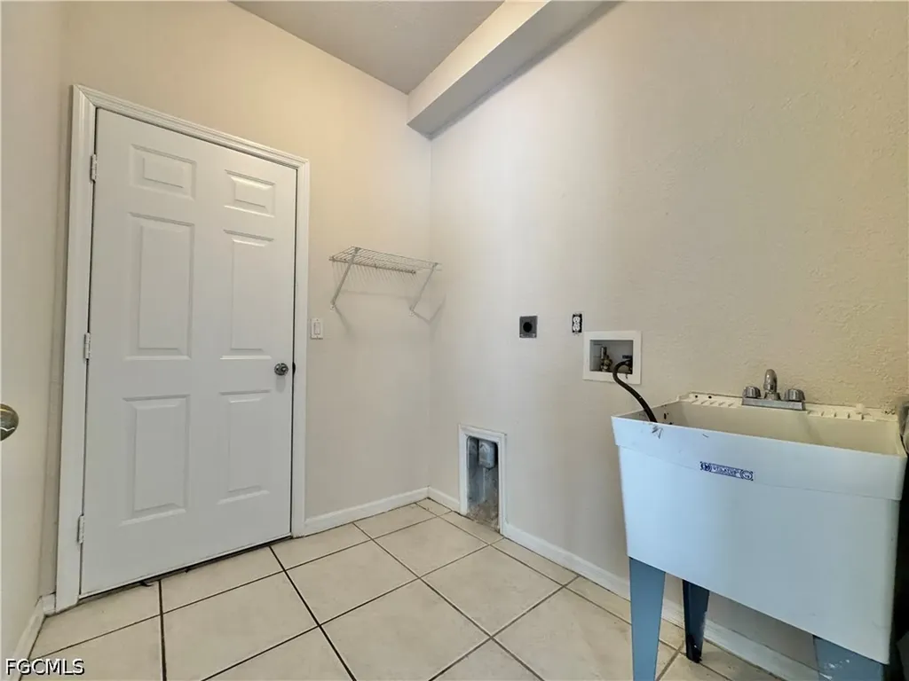 530 Kilgour Avenue Lehigh Acres FL 33974