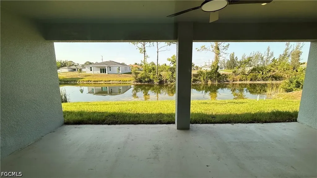 1424 NE 37th Street Cape Coral FL 33909