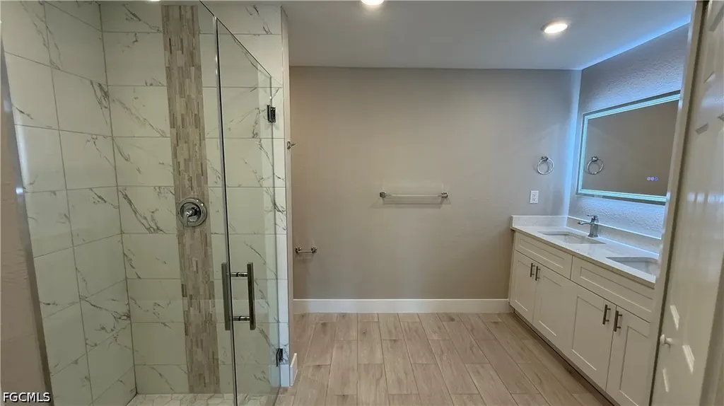1424 NE 37th Street Cape Coral FL 33909