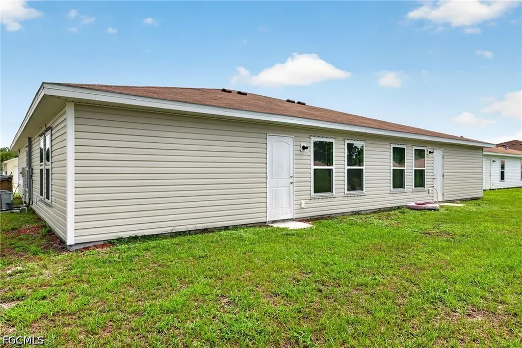 18303 Gibraltar Lane Lehigh Acres FL 33936