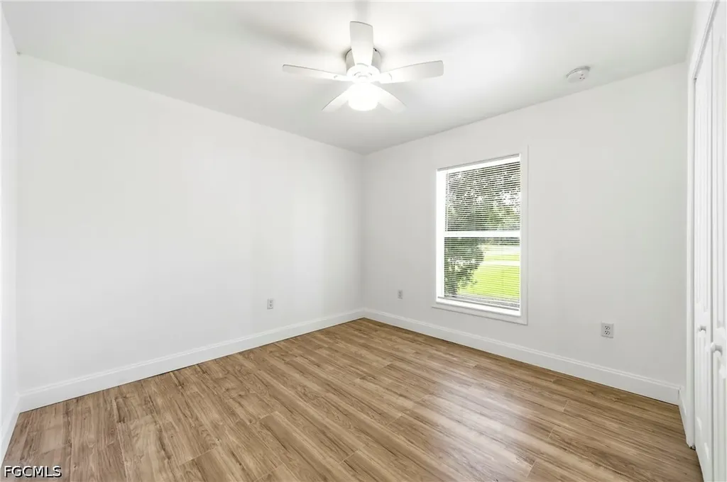 2406 E 23rd Street Alva FL 33920