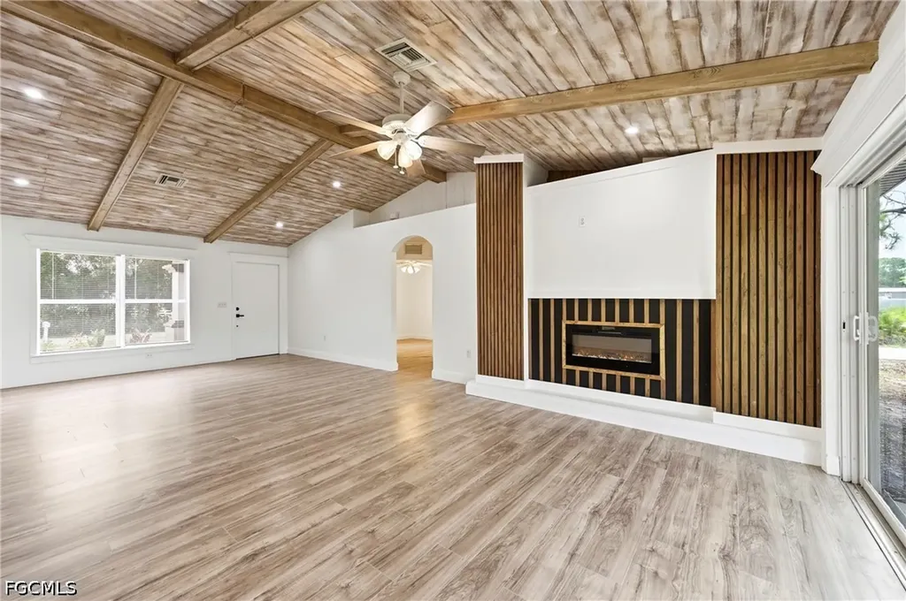 2406 E 23rd Street Alva FL 33920