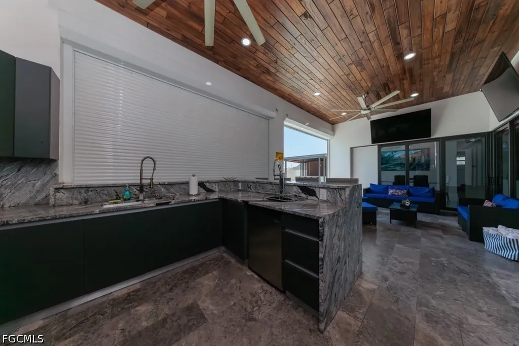 4024 Chiquita Boulevard S Cape Coral FL 33914