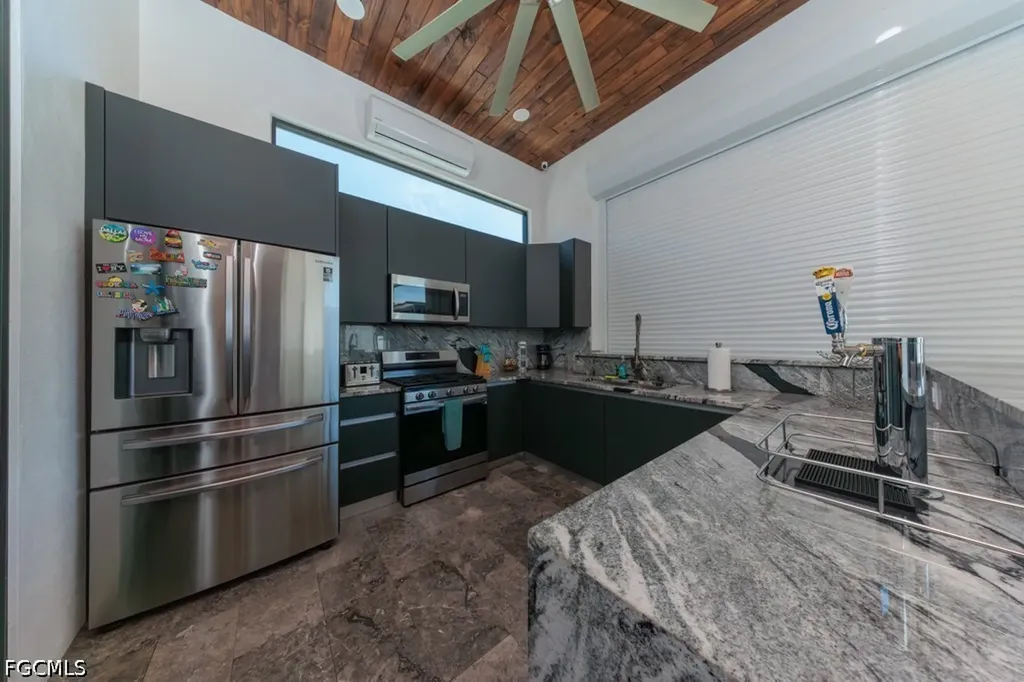 4024 Chiquita Boulevard S Cape Coral FL 33914
