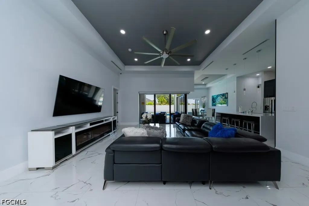 4024 Chiquita Boulevard S Cape Coral FL 33914