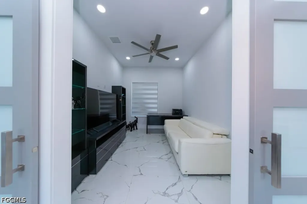4024 Chiquita Boulevard S Cape Coral FL 33914