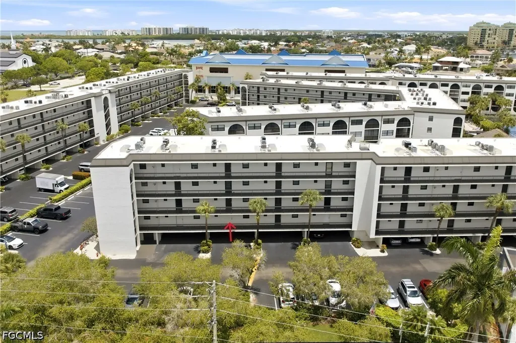 Marco Island FL, 1011 Anglers Cove, Unit H203