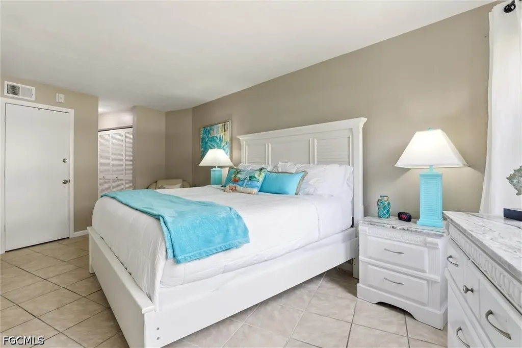 1011 Anglers Cove Marco Island FL 34145