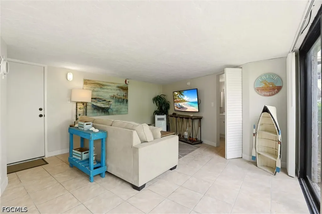 1011 Anglers Cove Marco Island FL 34145