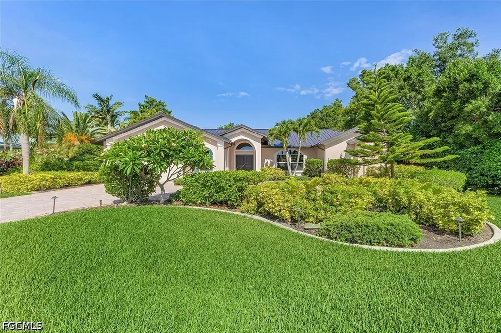 12641 Panasoffkee Drive North Fort Myers FL 33903