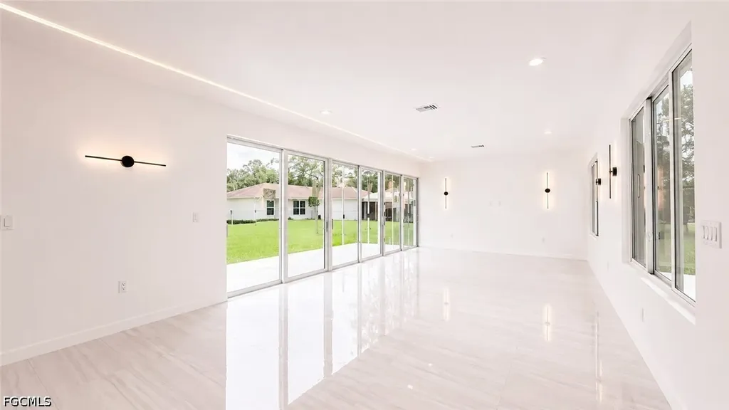 2931 16th Avenue NE Naples FL 34120