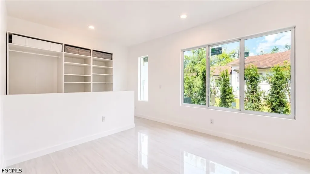 2931 16th Avenue NE Naples FL 34120