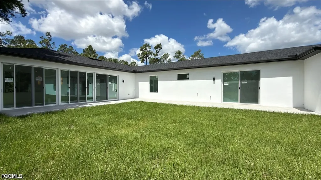 2931 16th Avenue NE Naples FL 34120