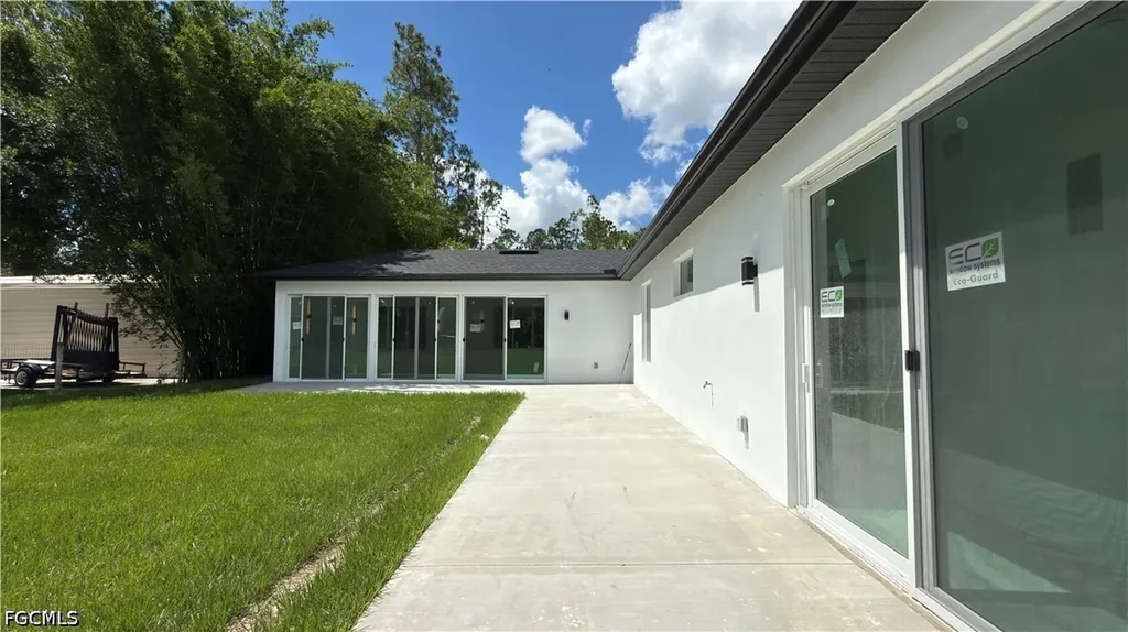 2931 16th Avenue NE Naples FL 34120