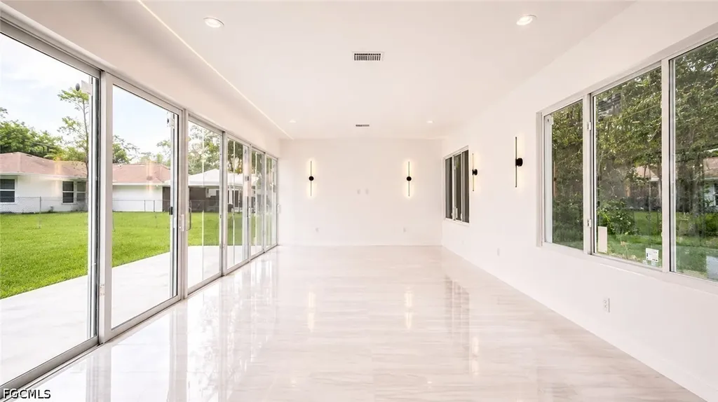 2931 16th Avenue NE Naples FL 34120
