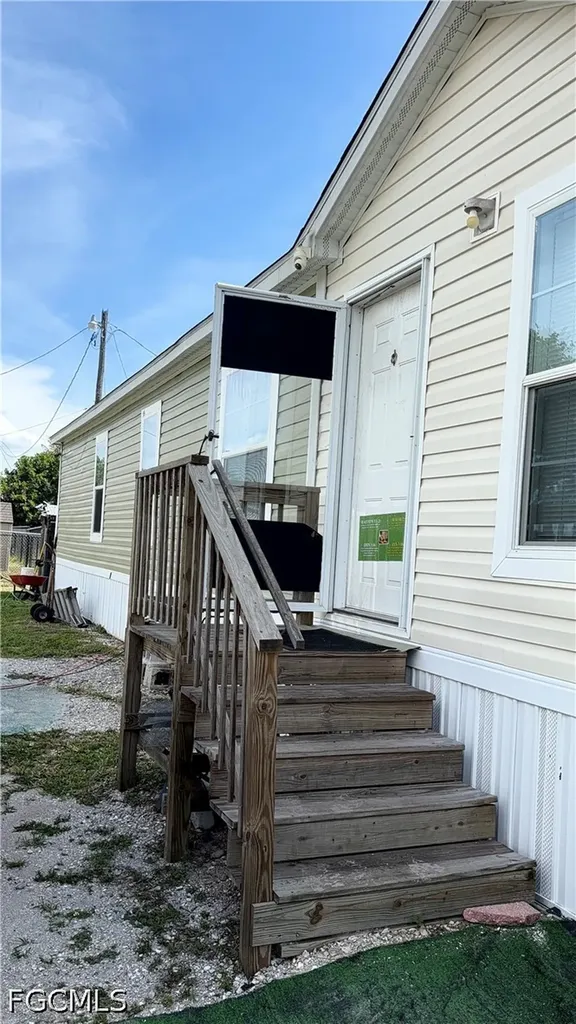 712 Maryland Avenue Clewiston FL 33440