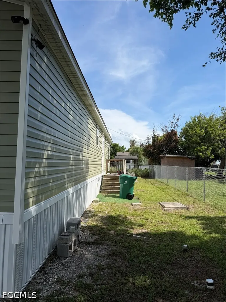 712 Maryland Avenue Clewiston FL 33440