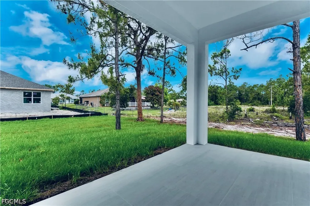 654 Trinity Street E Lehigh Acres FL 33974