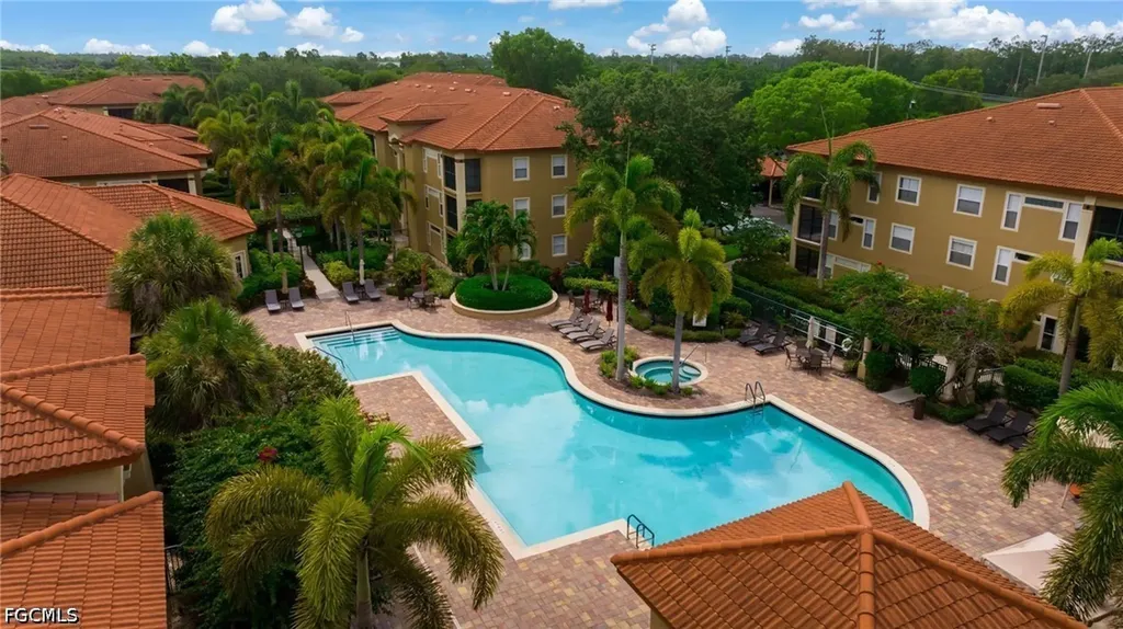 Bonita Springs FL, 8940 Colonnades Court E, Unit 731