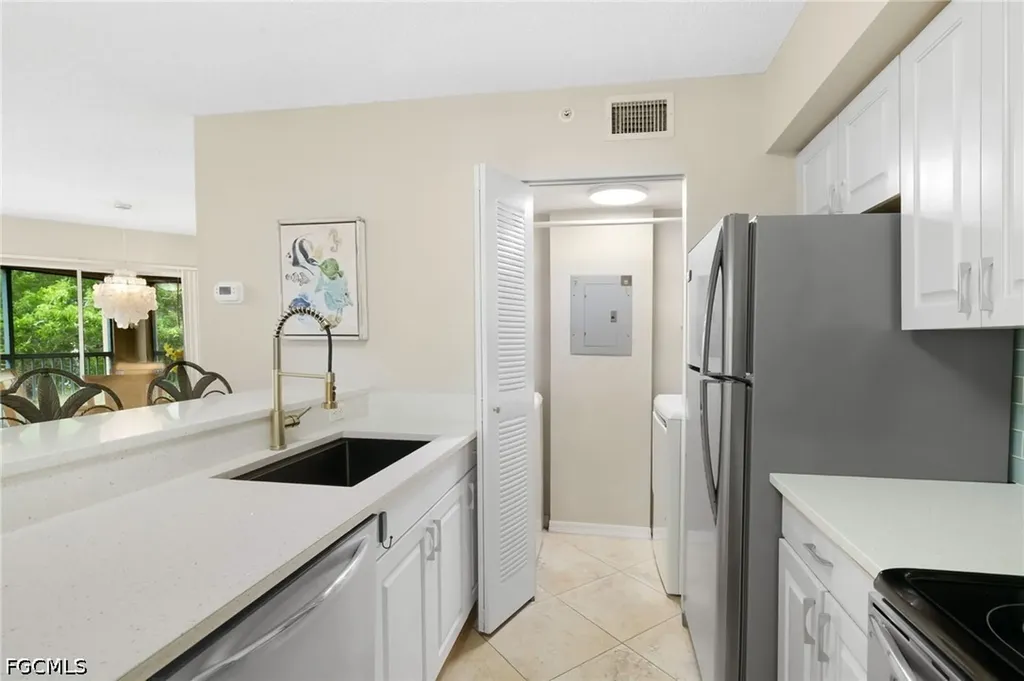 8940 Colonnades Court E Bonita Springs FL 34135