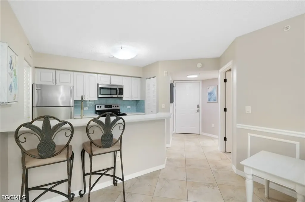 8940 Colonnades Court E Bonita Springs FL 34135