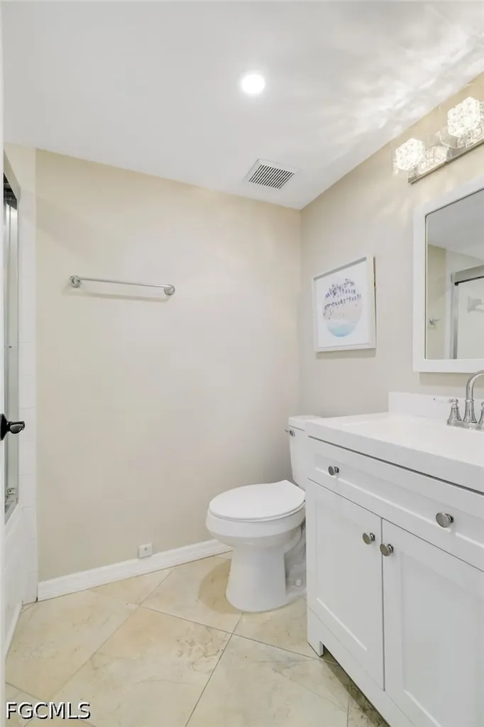8940 Colonnades Court E Bonita Springs FL 34135