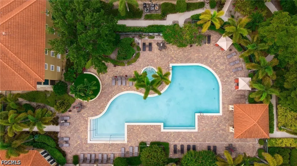 8940 Colonnades Court E Bonita Springs FL 34135