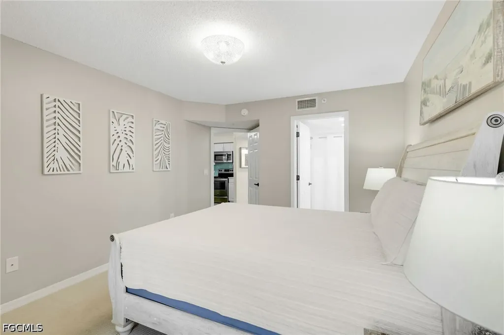 8940 Colonnades Court E Bonita Springs FL 34135