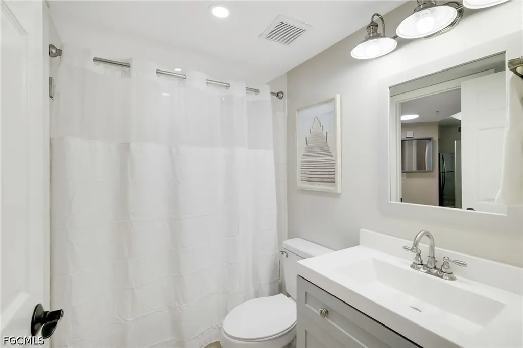 8940 Colonnades Court E Bonita Springs FL 34135