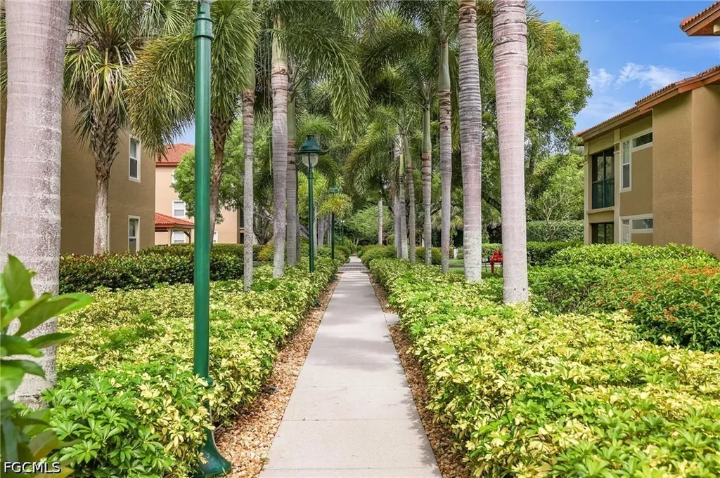 8940 Colonnades Court E Bonita Springs FL 34135