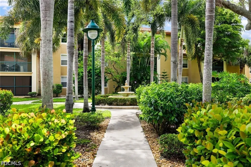8940 Colonnades Court E Bonita Springs FL 34135