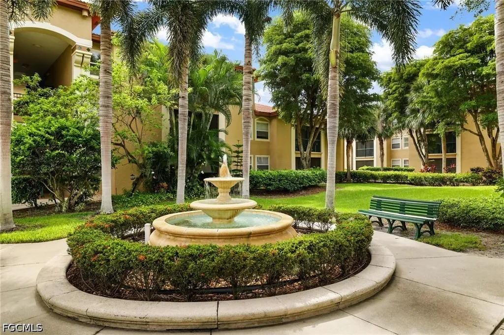 8940 Colonnades Court E Bonita Springs FL 34135