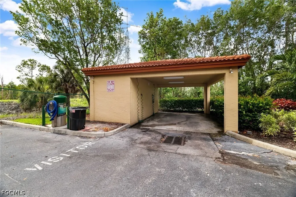 8940 Colonnades Court E Bonita Springs FL 34135